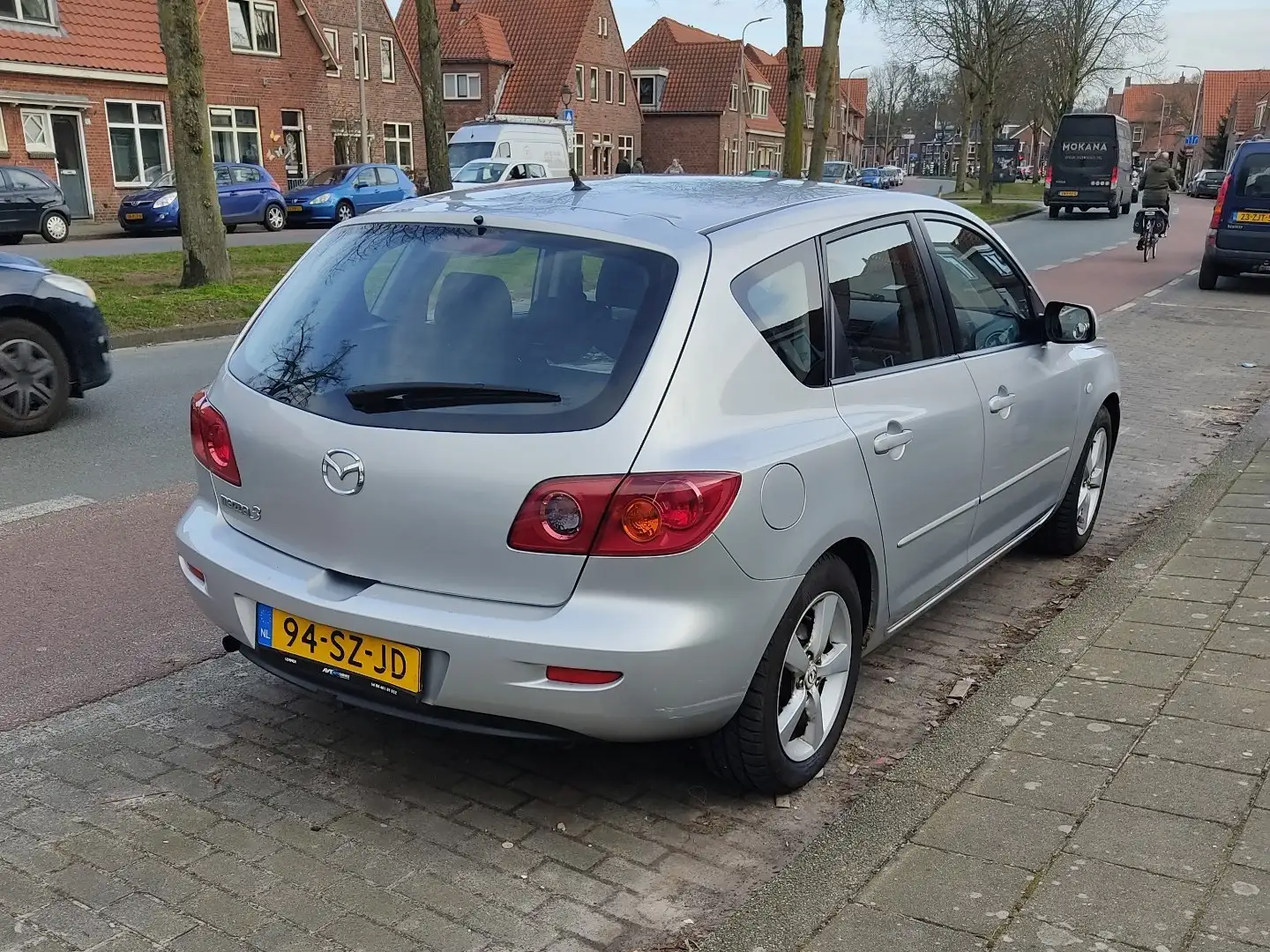 Mazda 3 1.6 Sport Exclusive Grijs - 2