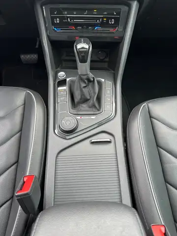 Volkswagen Tiguan view 18