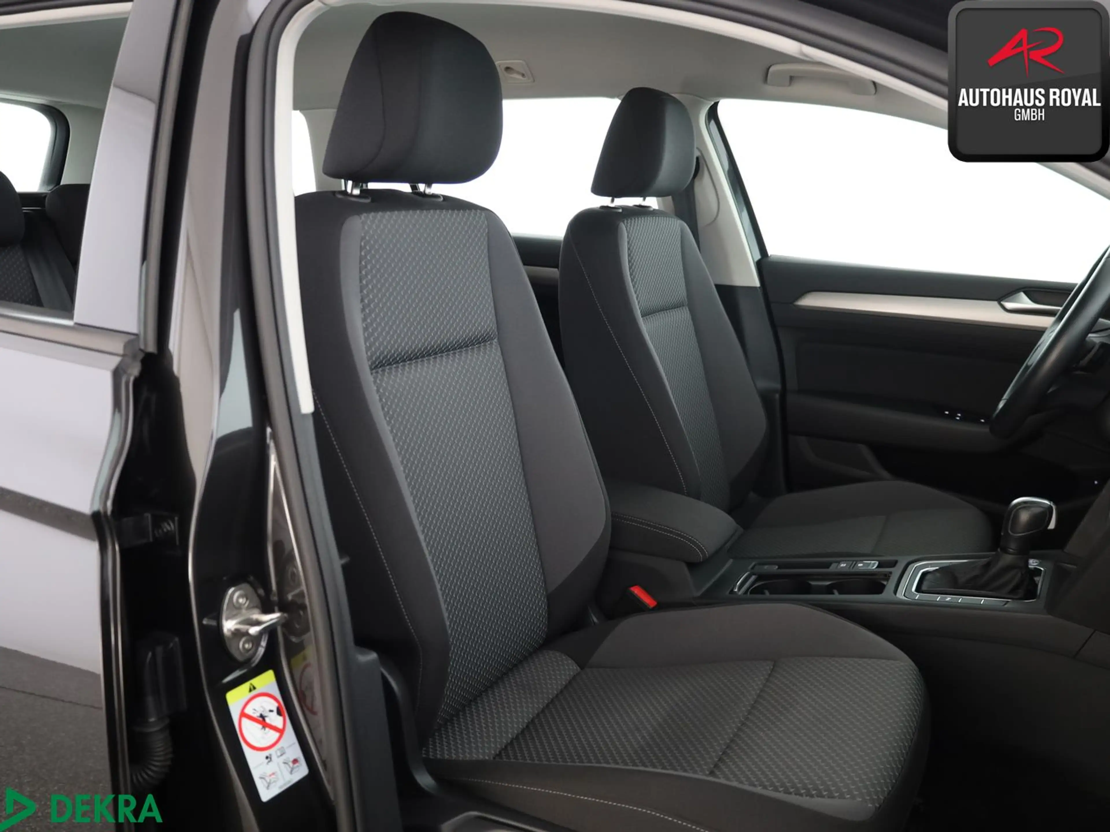 Volkswagen Passat Avant 2.0 TDI KAMERA,SITZHZ,NAVI,1.HAND — photo 11