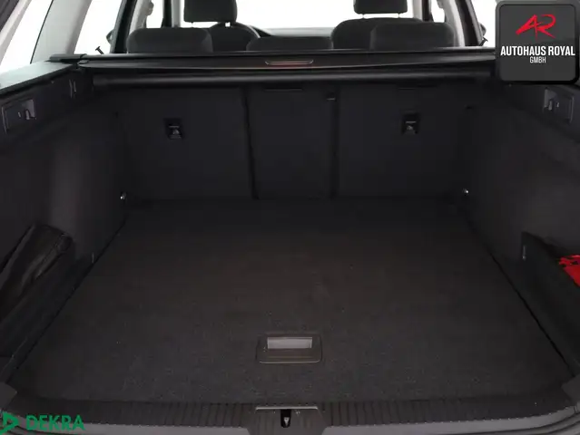 Volkswagen Passat view 13