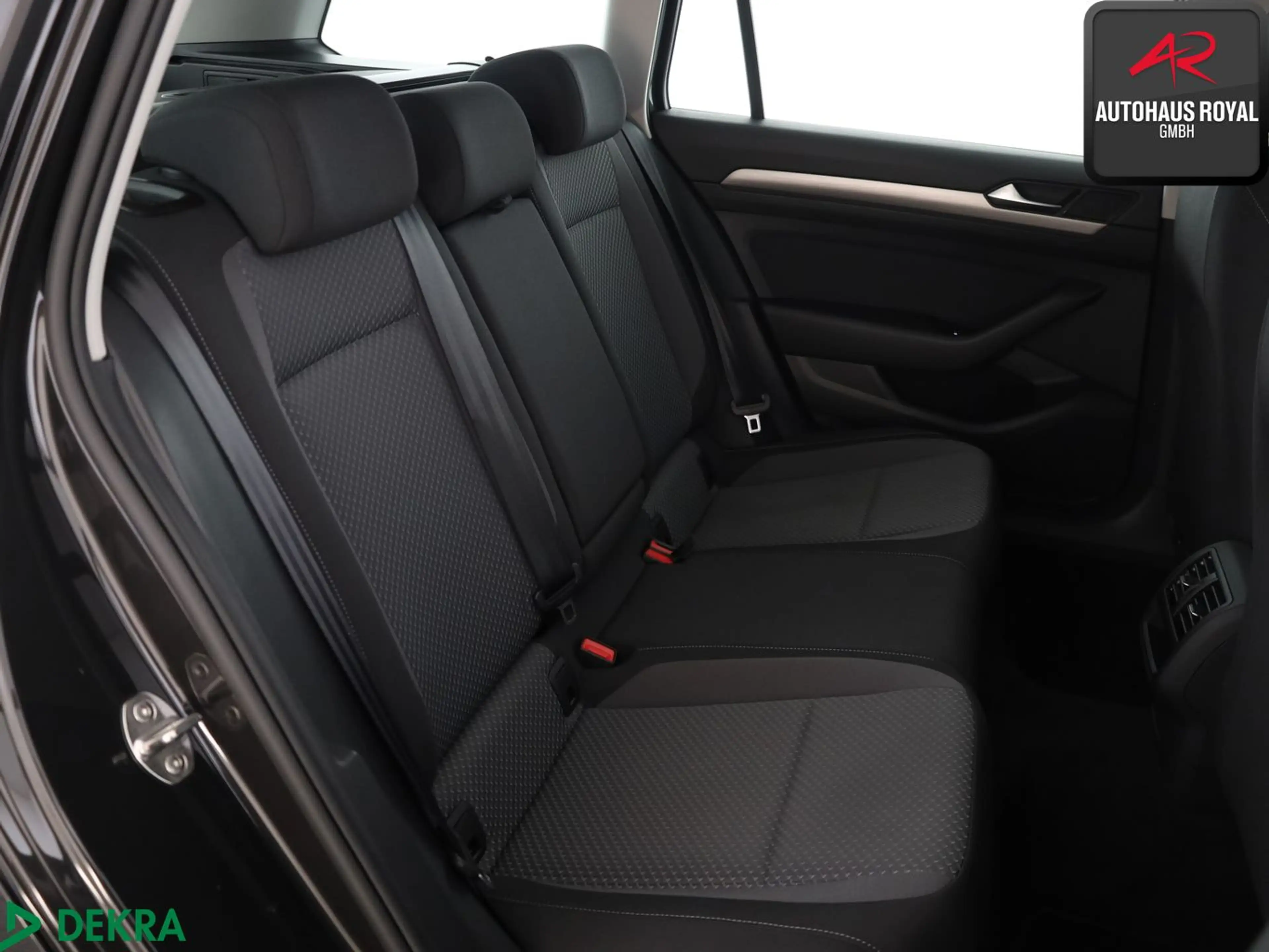 Volkswagen Passat Avant 2.0 TDI KAMERA,SITZHZ,NAVI,1.HAND — photo 12