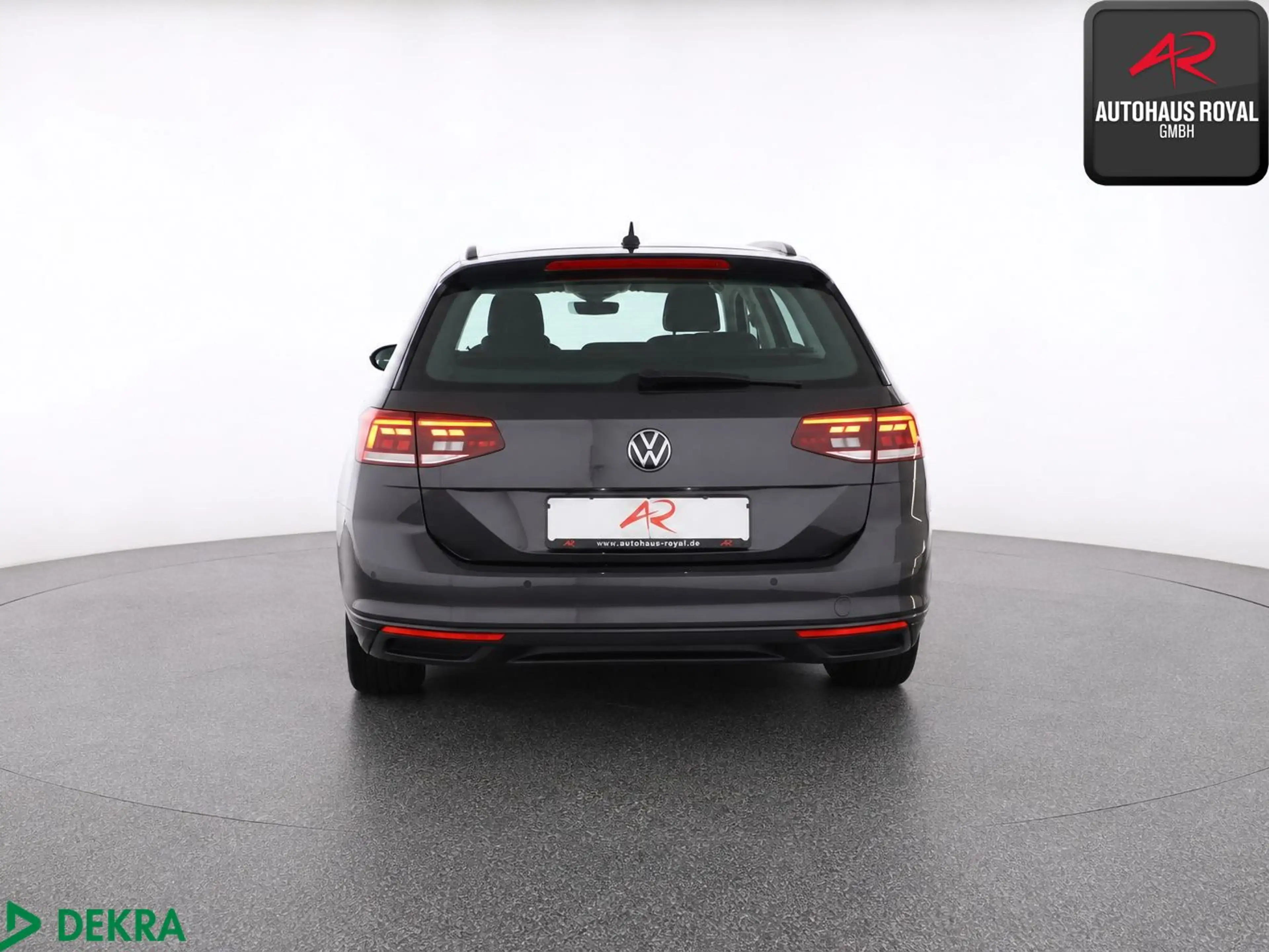 Volkswagen Passat Avant 2.0 TDI KAMERA,SITZHZ,NAVI,1.HAND — photo 4