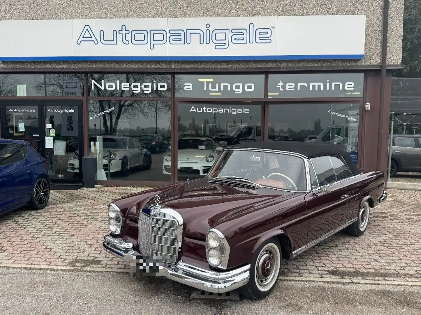 Mercedes-Benz E 220 220 SE CABRIOLET CAMBIO AUTOMATICO Rosso - 1