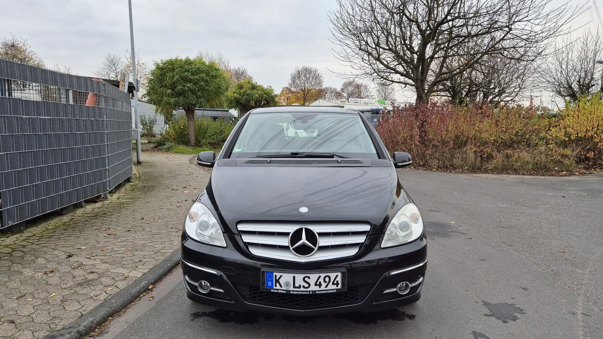 Mercedes-Benz B 170 *TÜV NEU* TOP AUSSTATTUNG Černá - 2
