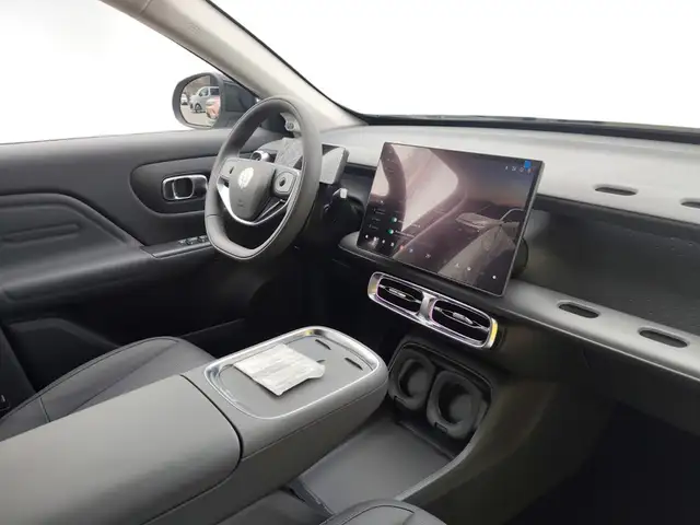 Leapmotor B10 view 11