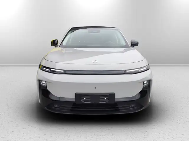 Leapmotor B10 view 3