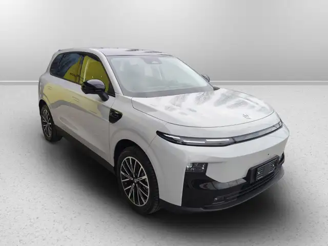 Leapmotor B10 view 9