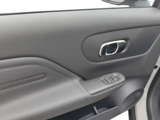 Leapmotor B10 view 13