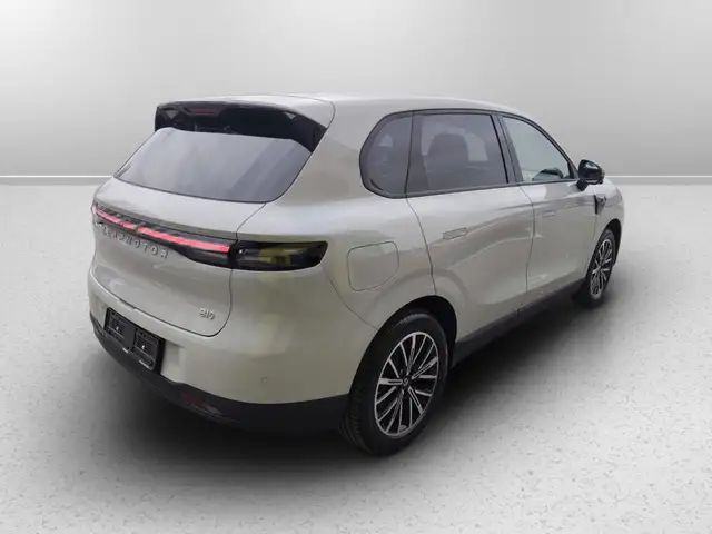 Leapmotor B10 view 7