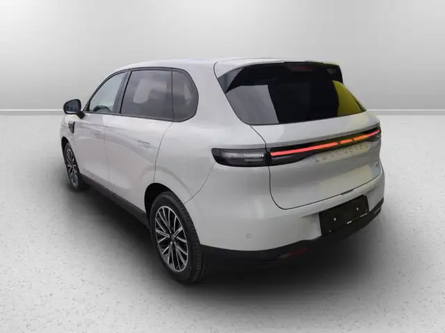 Leapmotor B10 view 5