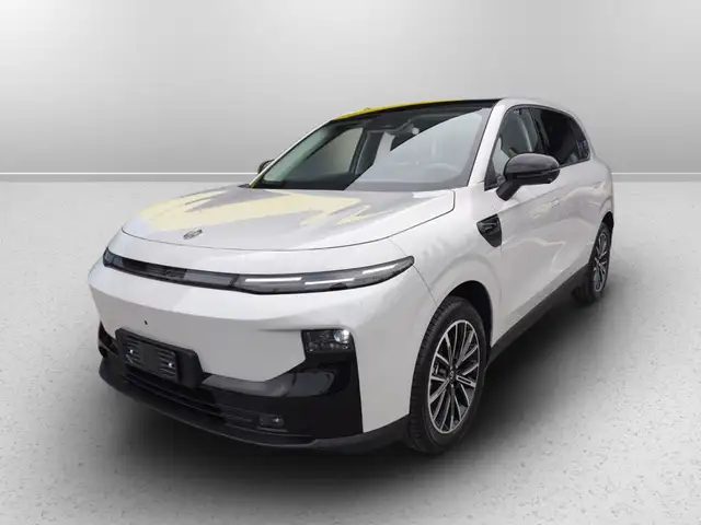 Leapmotor B10 view 2