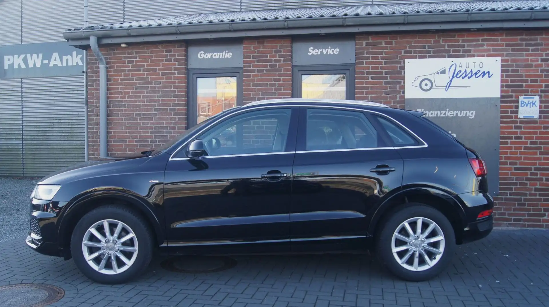 Audi Q3 2.0 tdi sport quattro S-tronic Leder/Navi/Shz Schwarz - 2