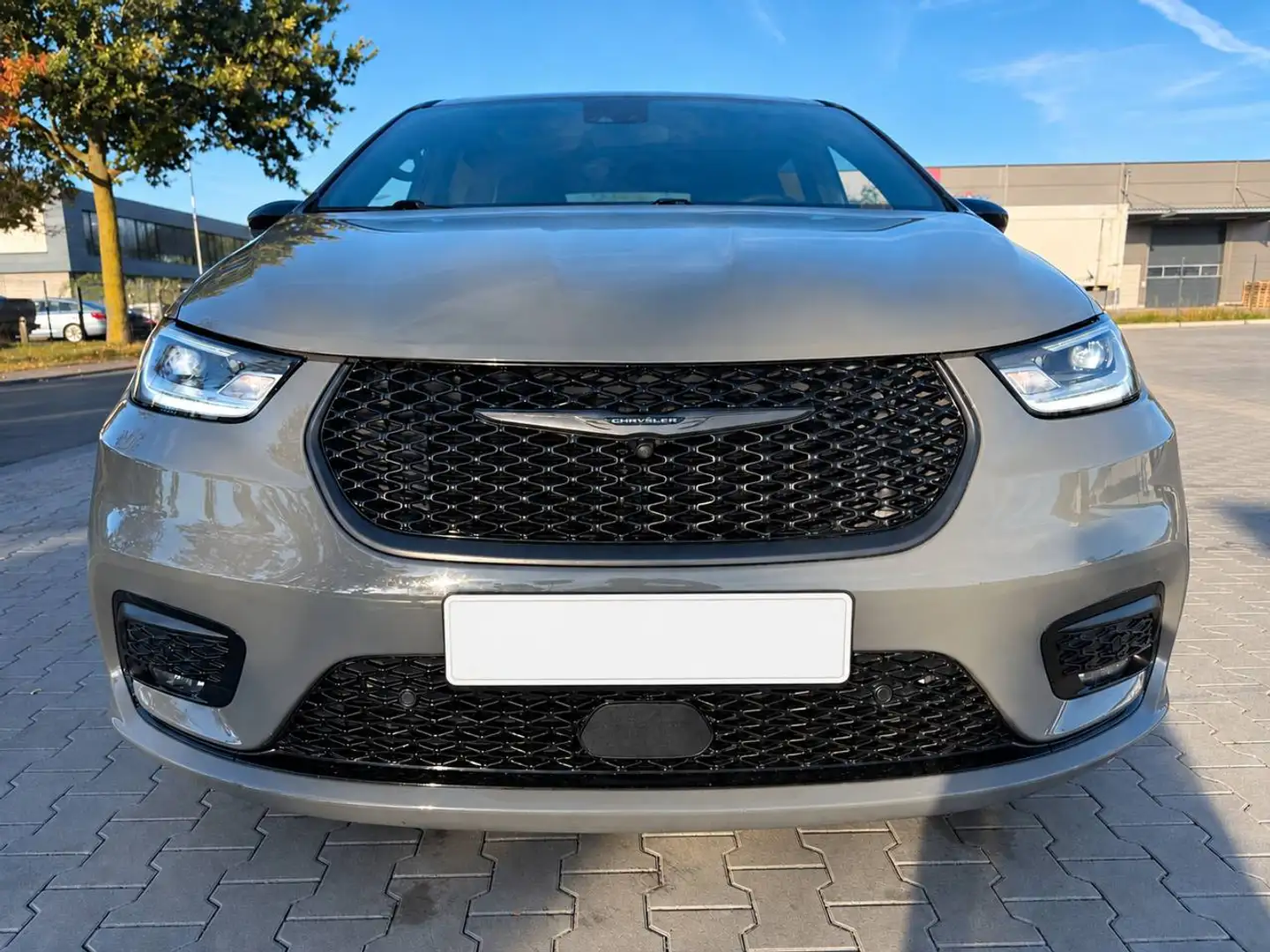 Chrysler Pacifica S Hybrid Gris - 2