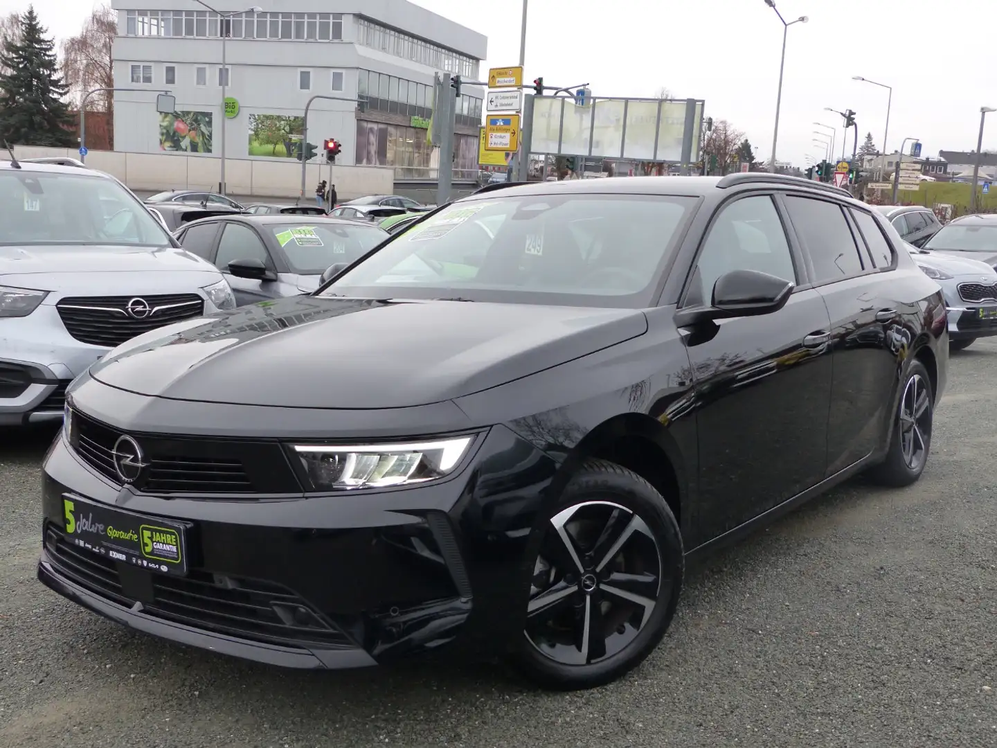 Opel Astra Sportstourer 1.5 D EDITION AHK+LED+SHZ+LM Schwarz - 2