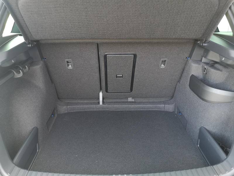 Skoda Karoq Sportline 2.0TDI DSG 4x4 AHK Matrix Navi ACC 11... — photo 10
