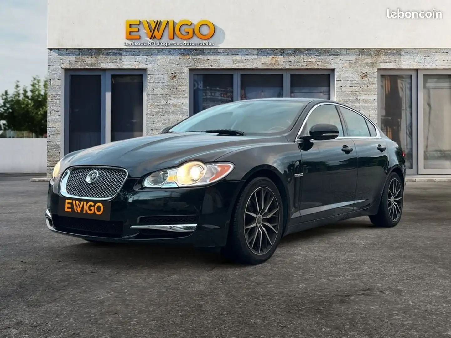 Jaguar XF 3.0 d 210 luxury premium bva Noir - 1