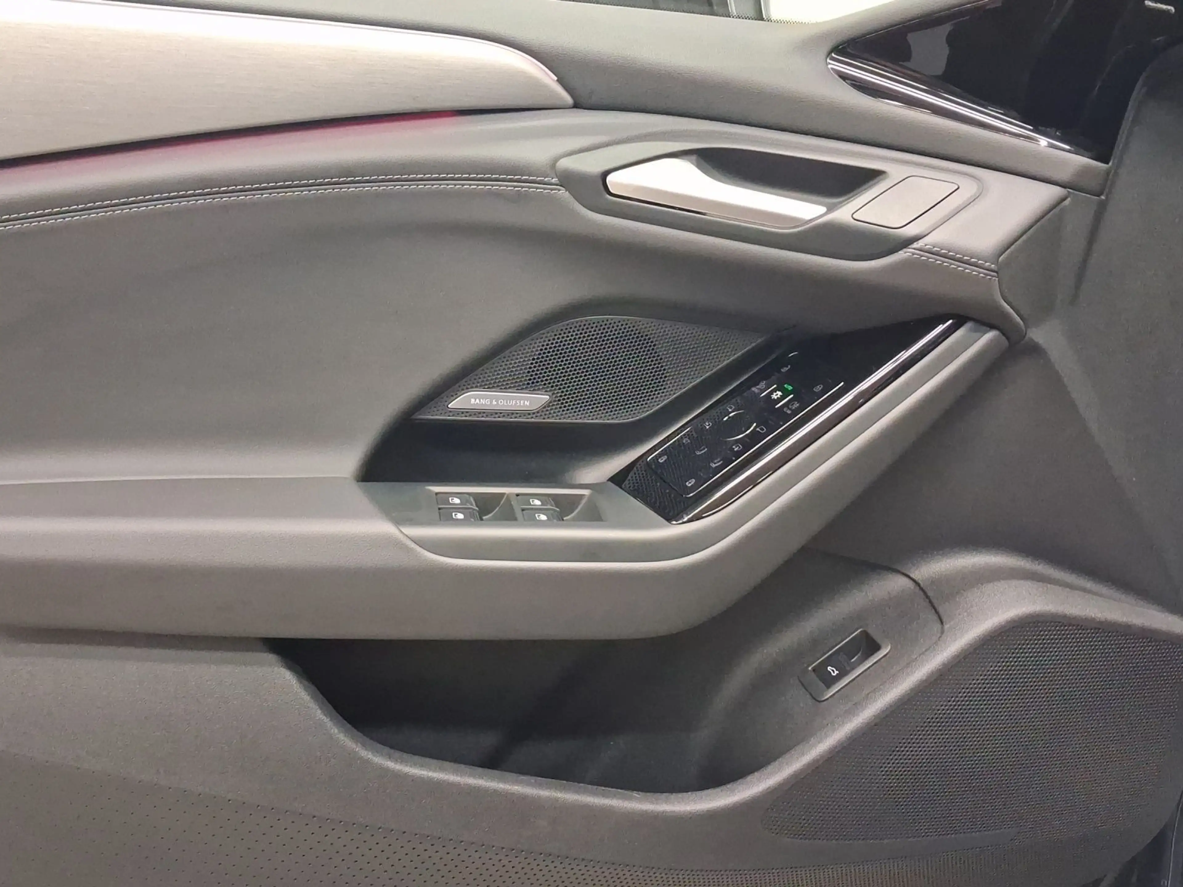 Audi A6 e-tron Q Performance S LINE LM20 AHK LE — photo 8