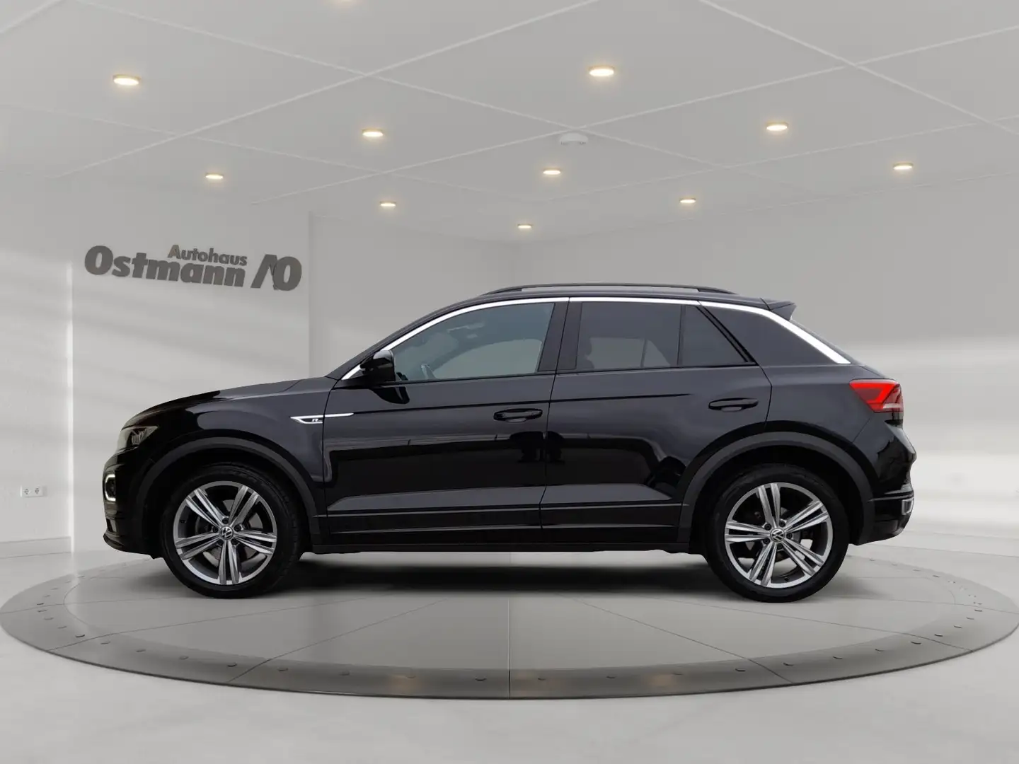 Volkswagen T-Roc 2.0 TDI Sport R-Line AHK RFK ACC Beats Zwart - 2