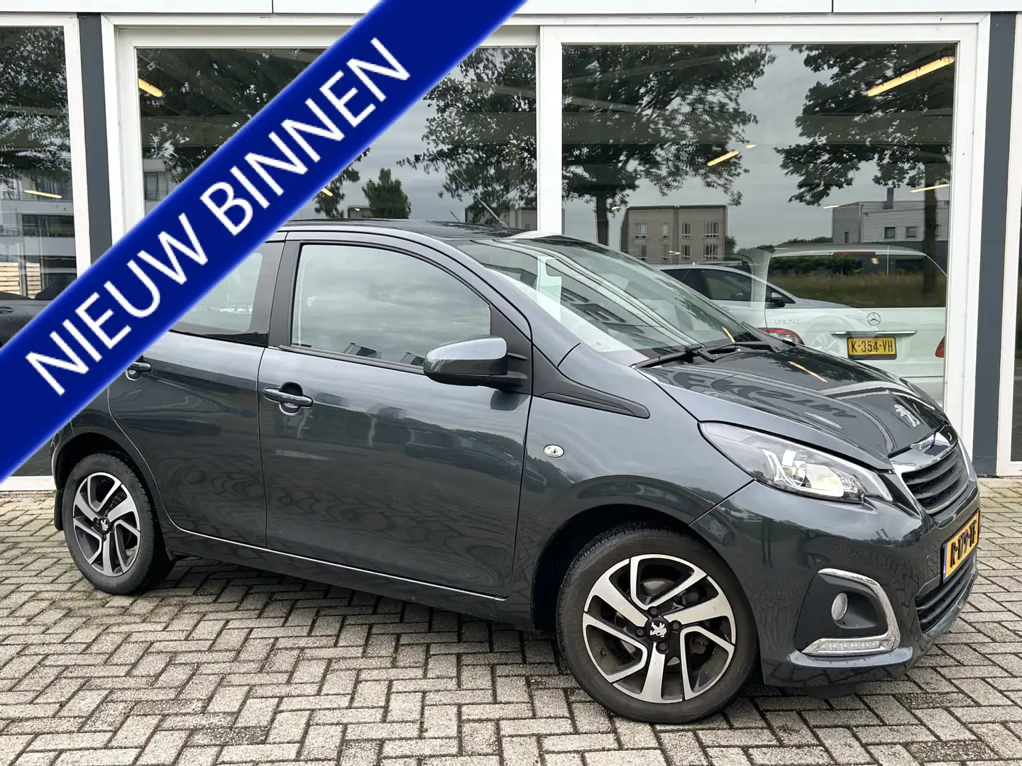 Peugeot 108 1.0 e-VTi Collection 50% deal 5.475,- ACTIE Carpla Grijs - 1