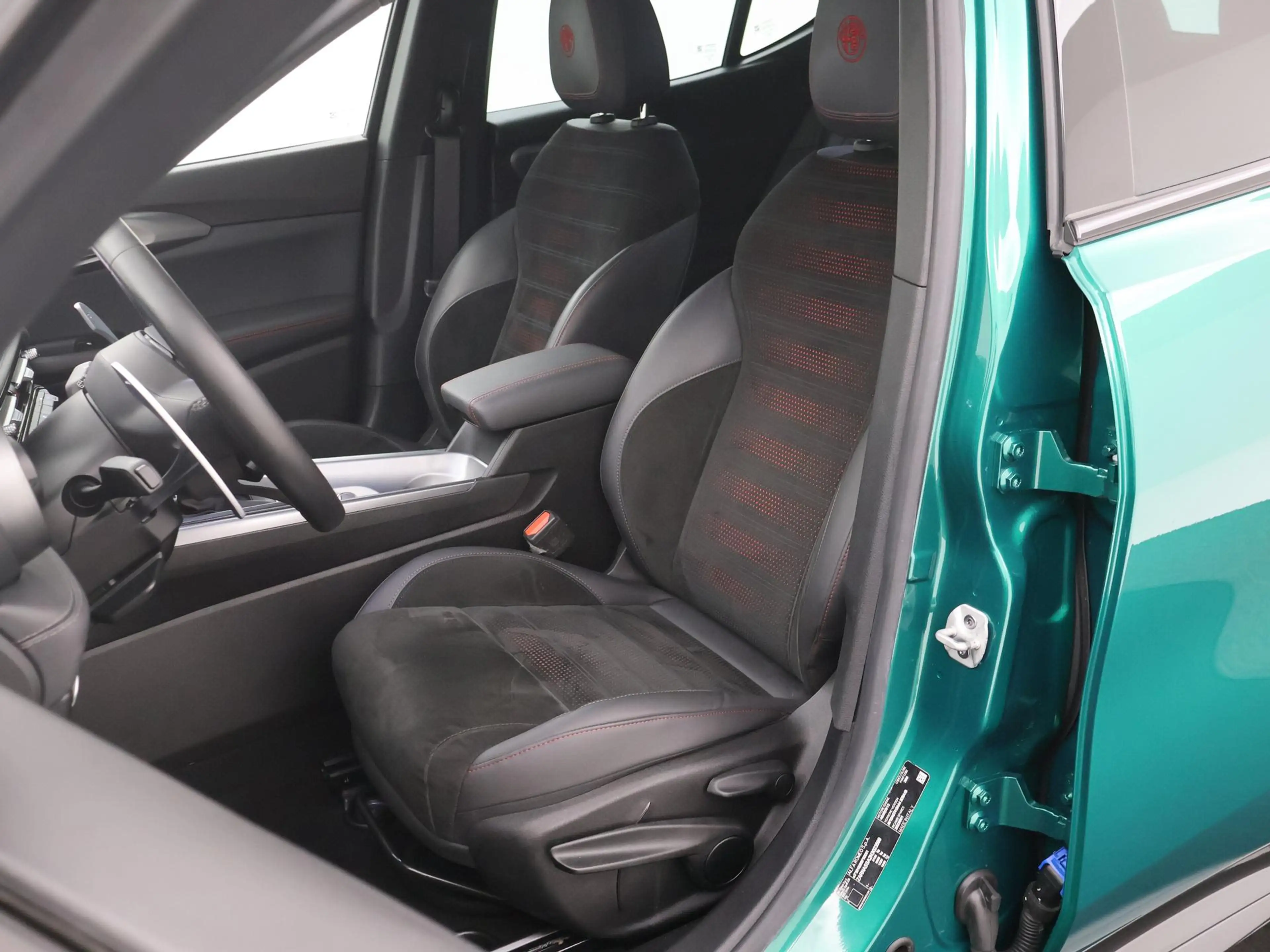 Alfa Romeo Tonale 1.5T Hybrid 160PK Edizione Speciale WINTERPACK|20I — photo 35