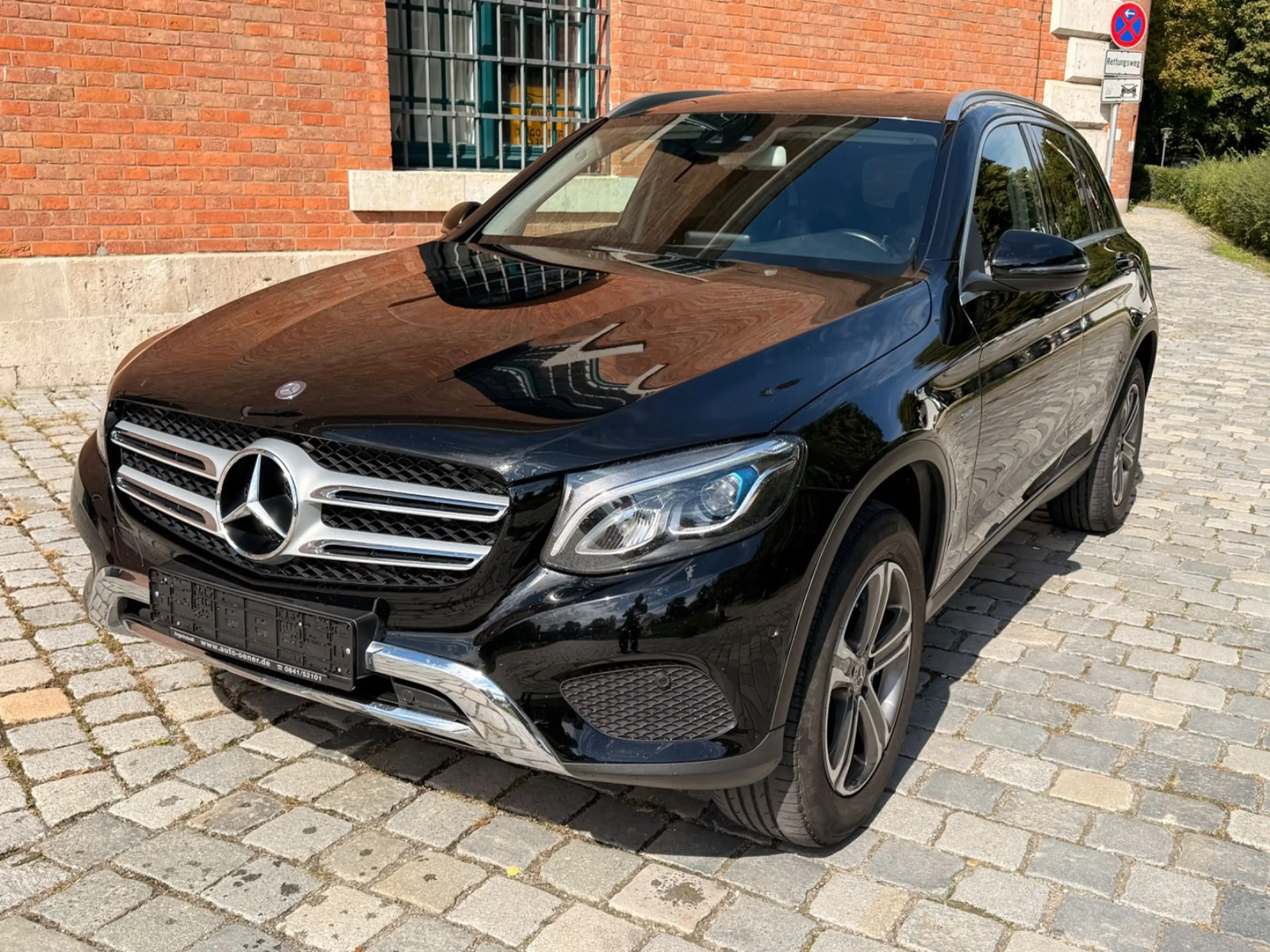 Mercedes-Benz GLC 350 E 4Matic*Navi*SHZ*Alcantara*EURO6* — photo 2