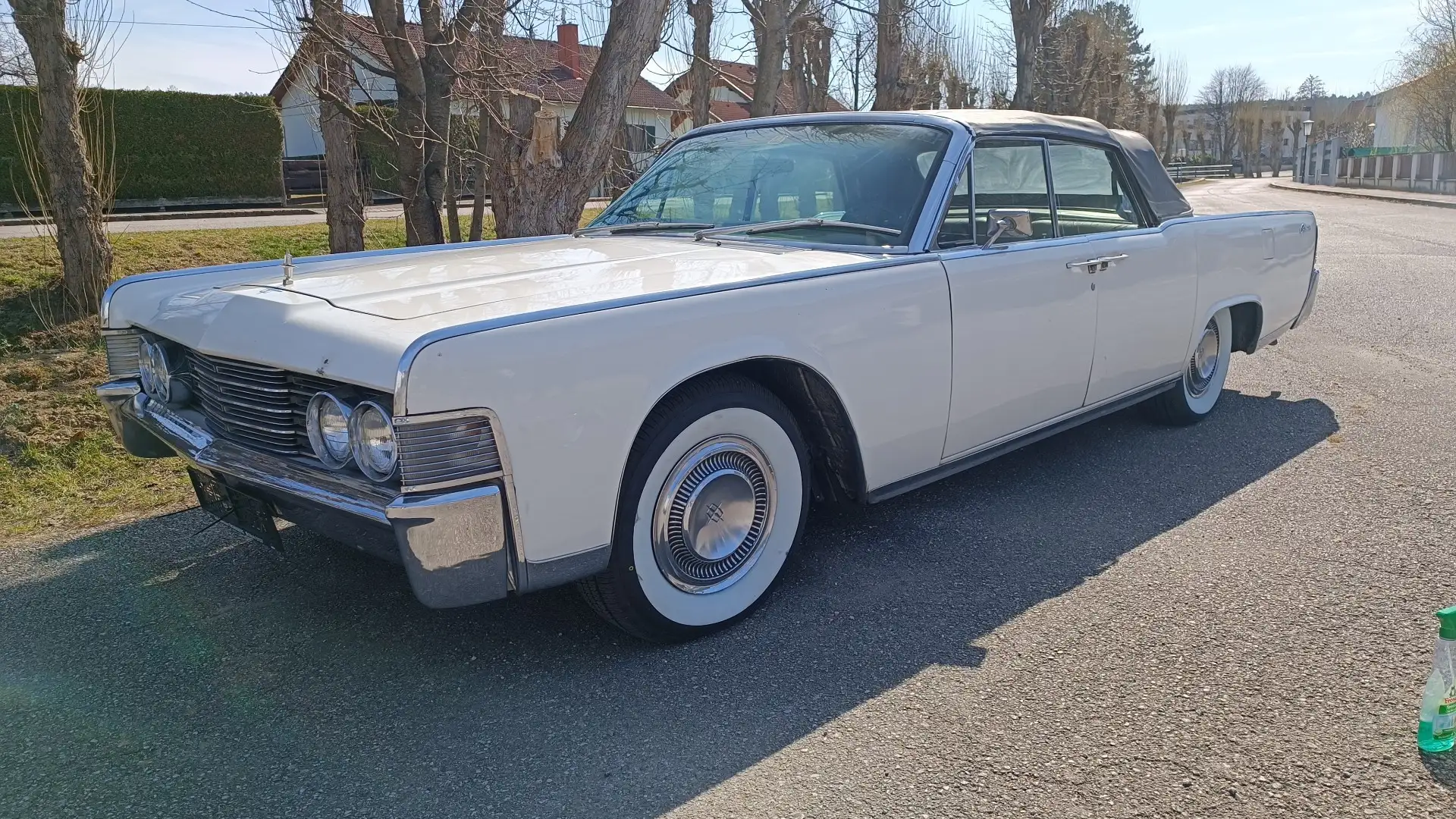 Lincoln Continental Wit - 1