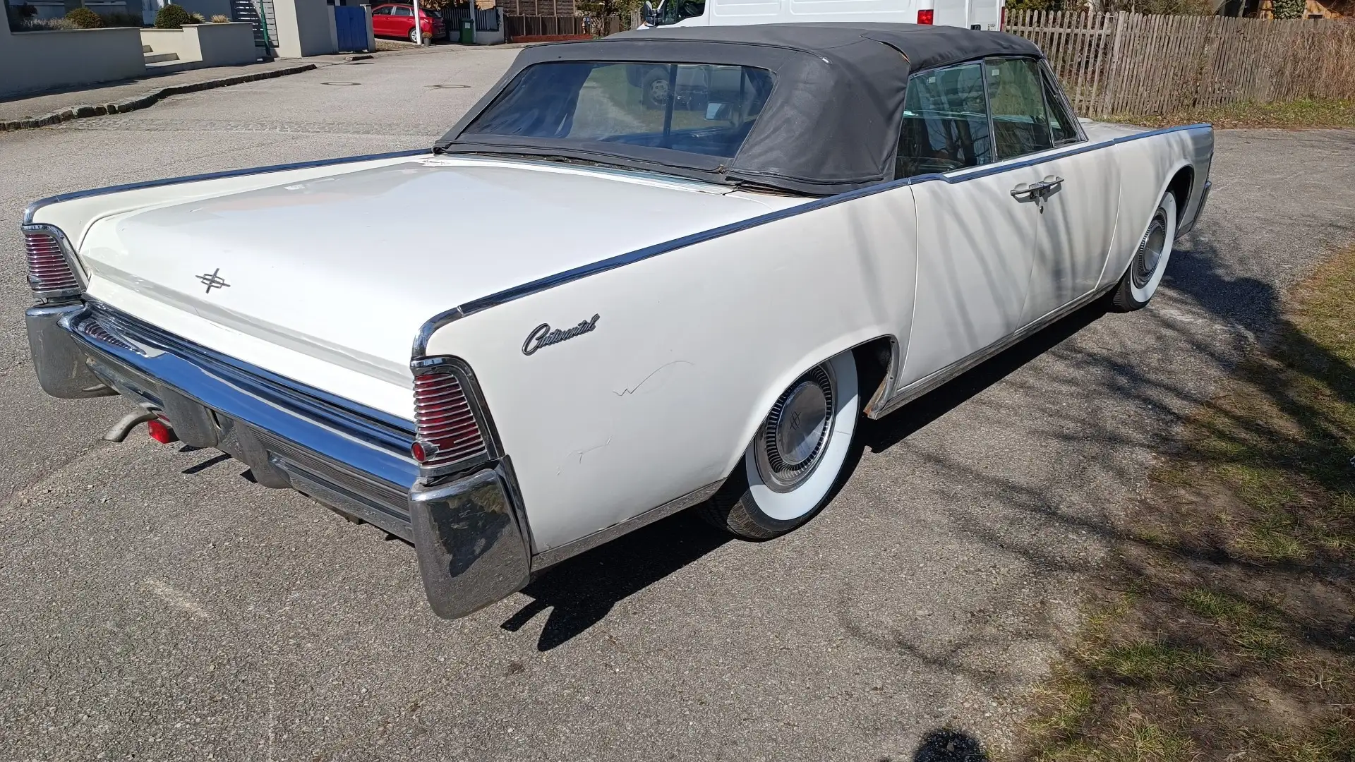 Lincoln Continental Wit - 2