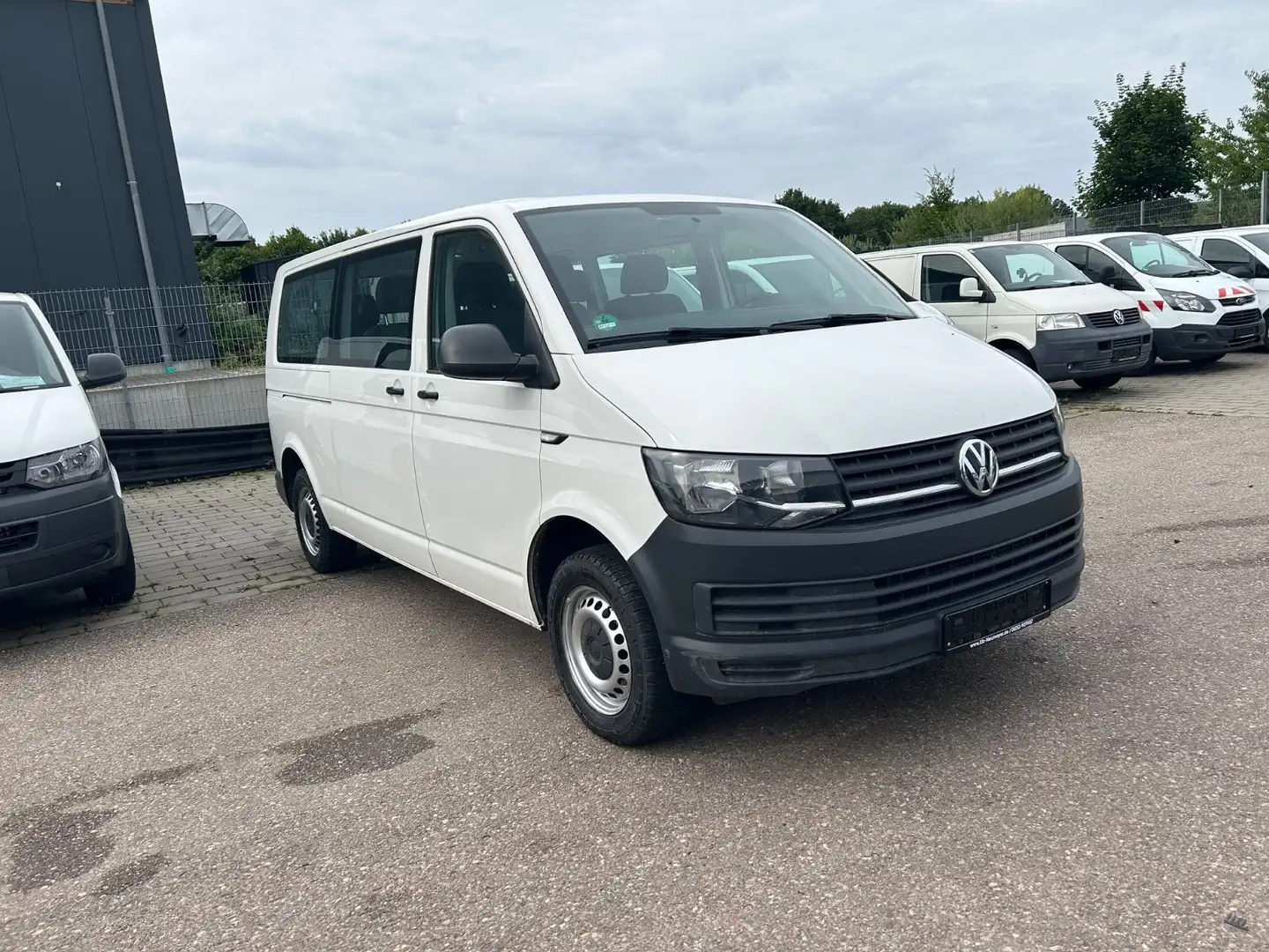 Volkswagen T6 Kombi T6 2.0 TDI L2/ langer Radstand/ 9-Sitzer/ Klima Blanc - 1