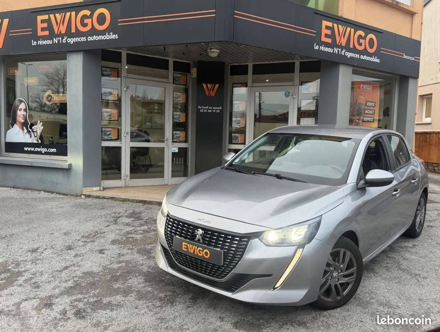 Peugeot 208 generation-ii 1.2 puretech 75 ch active busines Gris - 1