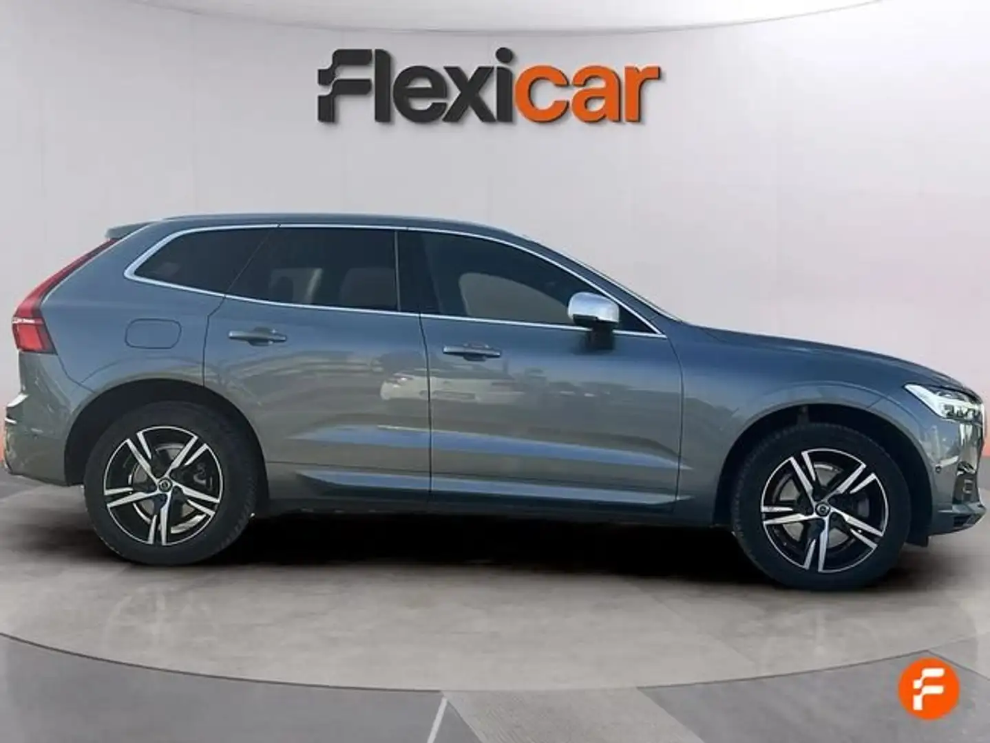 Volvo XC60 D4 R-Design Gris - 2