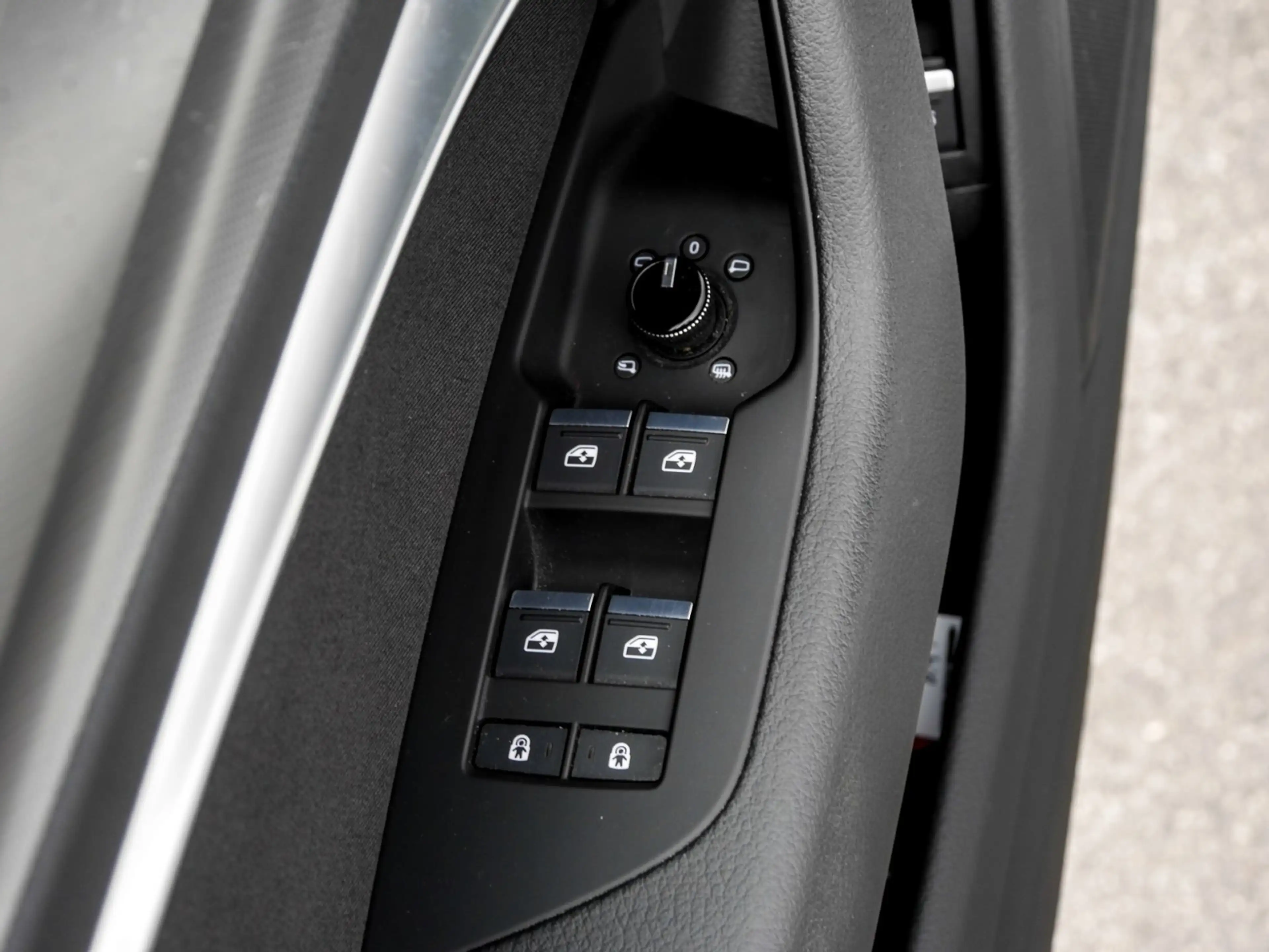 Audi A6 Avant sport 40 TDI S tronic Navi+ AHK RKamera Tour — photo 14