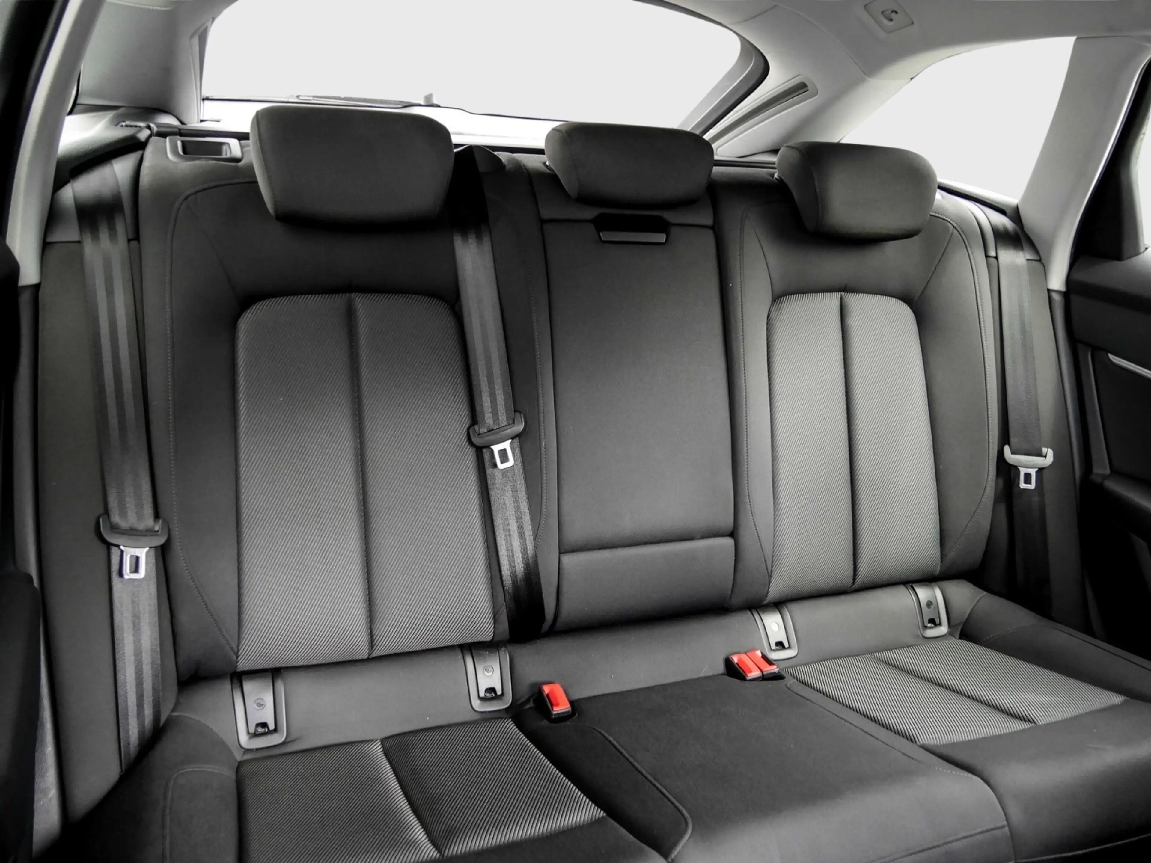 Audi A6 Avant sport 40 TDI S tronic Navi+ AHK RKamera Tour — photo 4