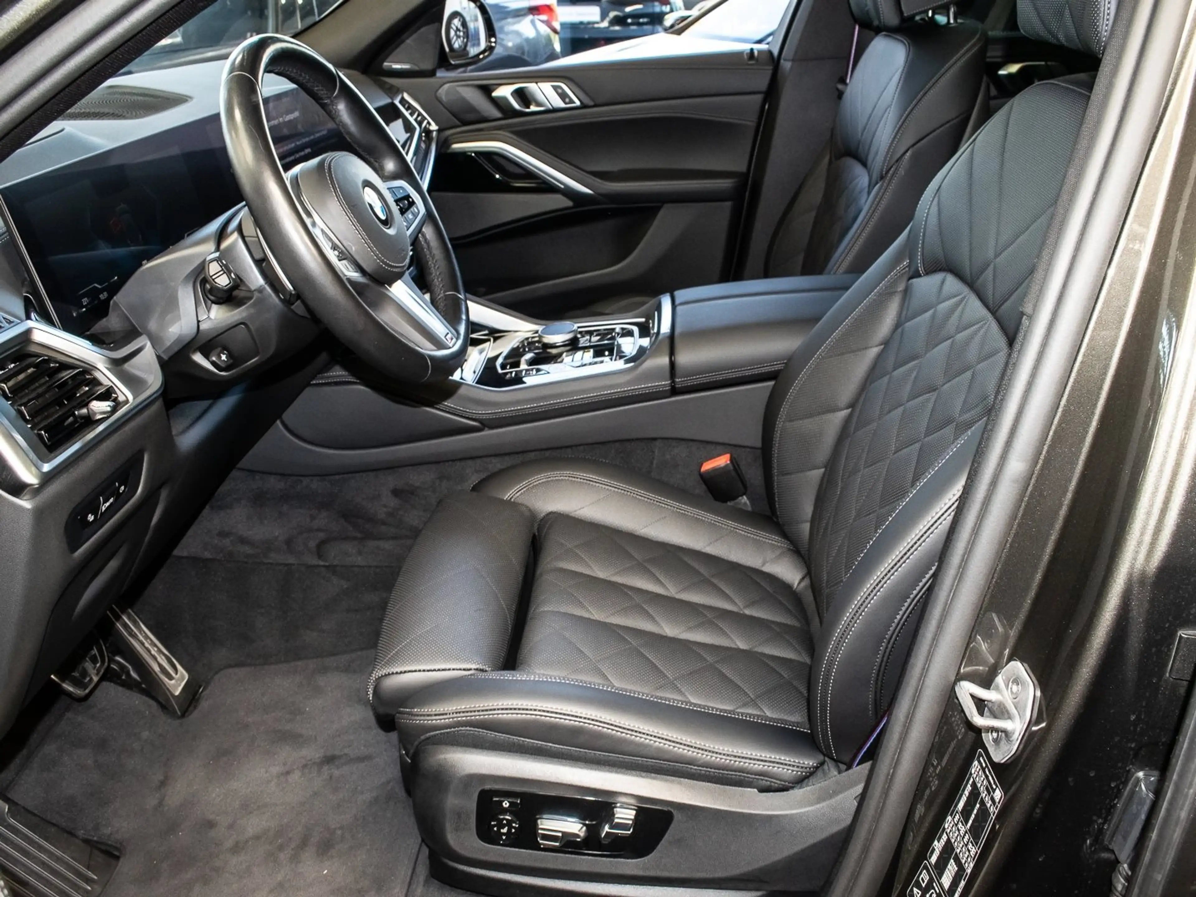 BMW X6 xDrive30d M Sport PANO AHK RFK NAVI Standh. — photo 15