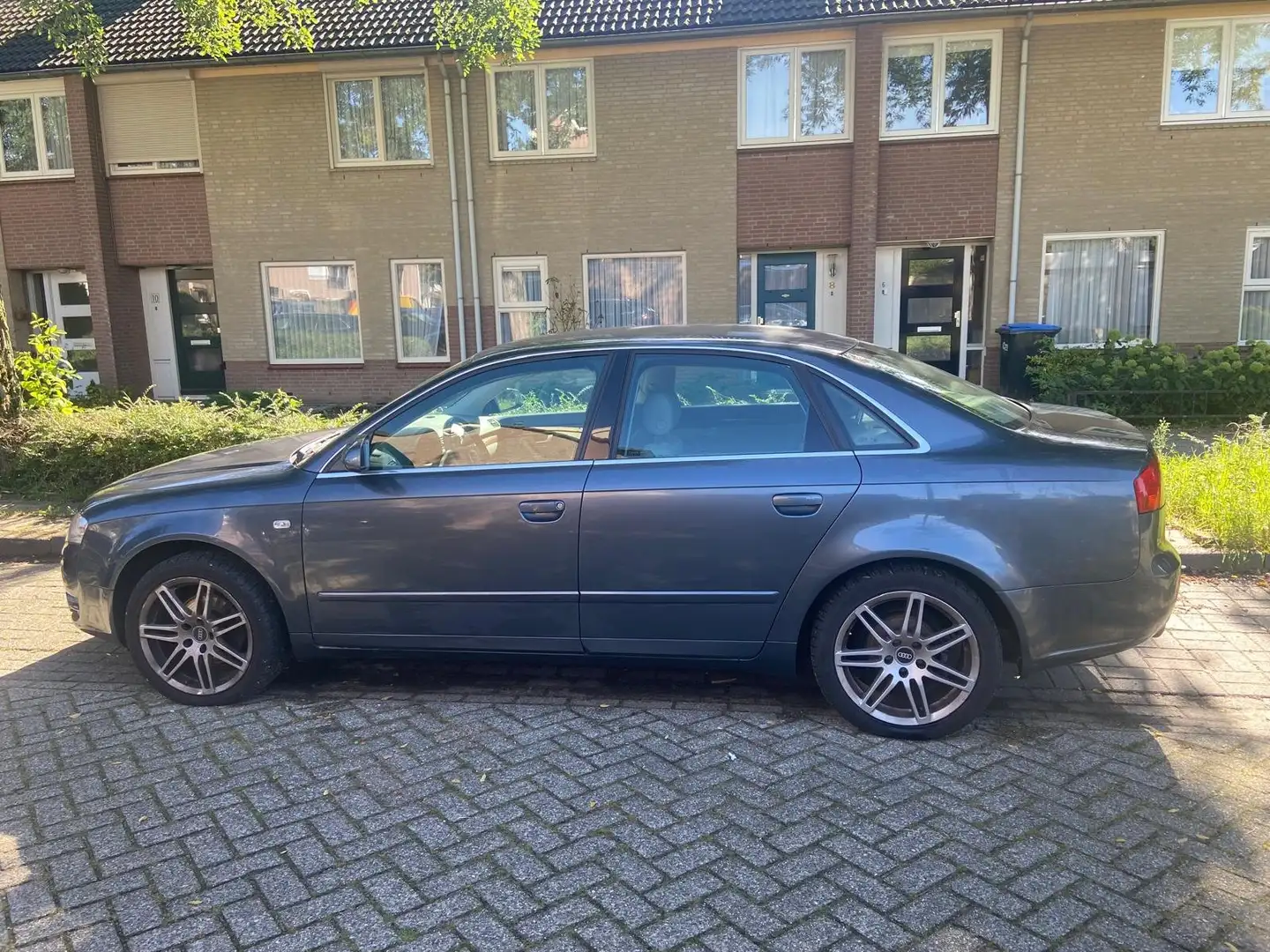 Audi A4 A4 2.0 Pro Line Grijs - 1