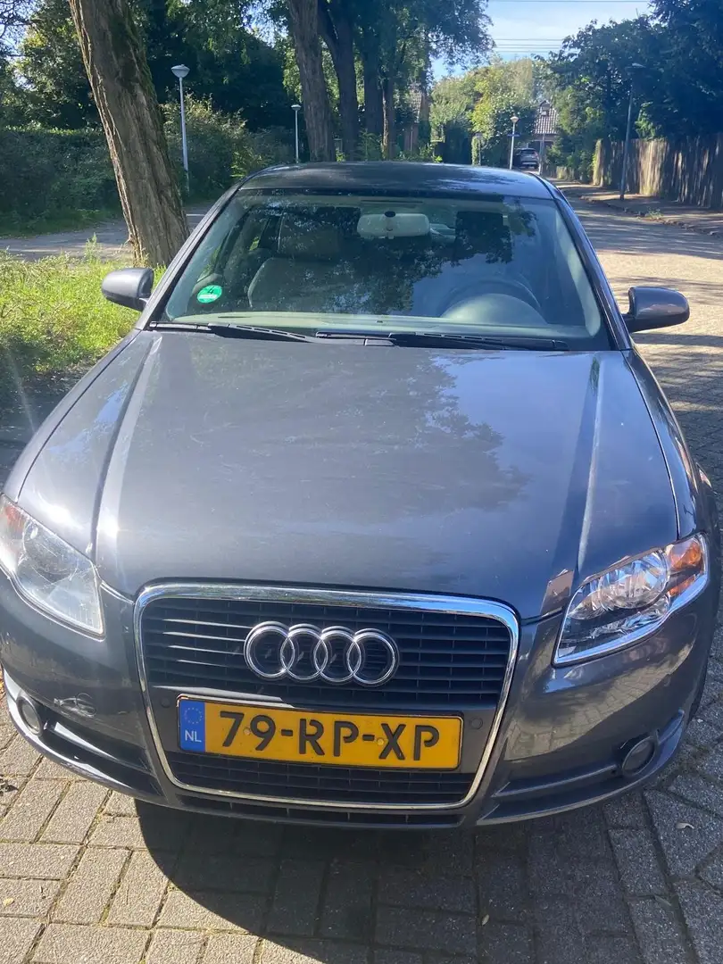 Audi A4 A4 2.0 Pro Line Grijs - 2
