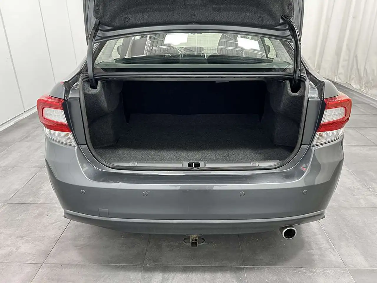 Subaru Impreza снимка Subaru Impreza