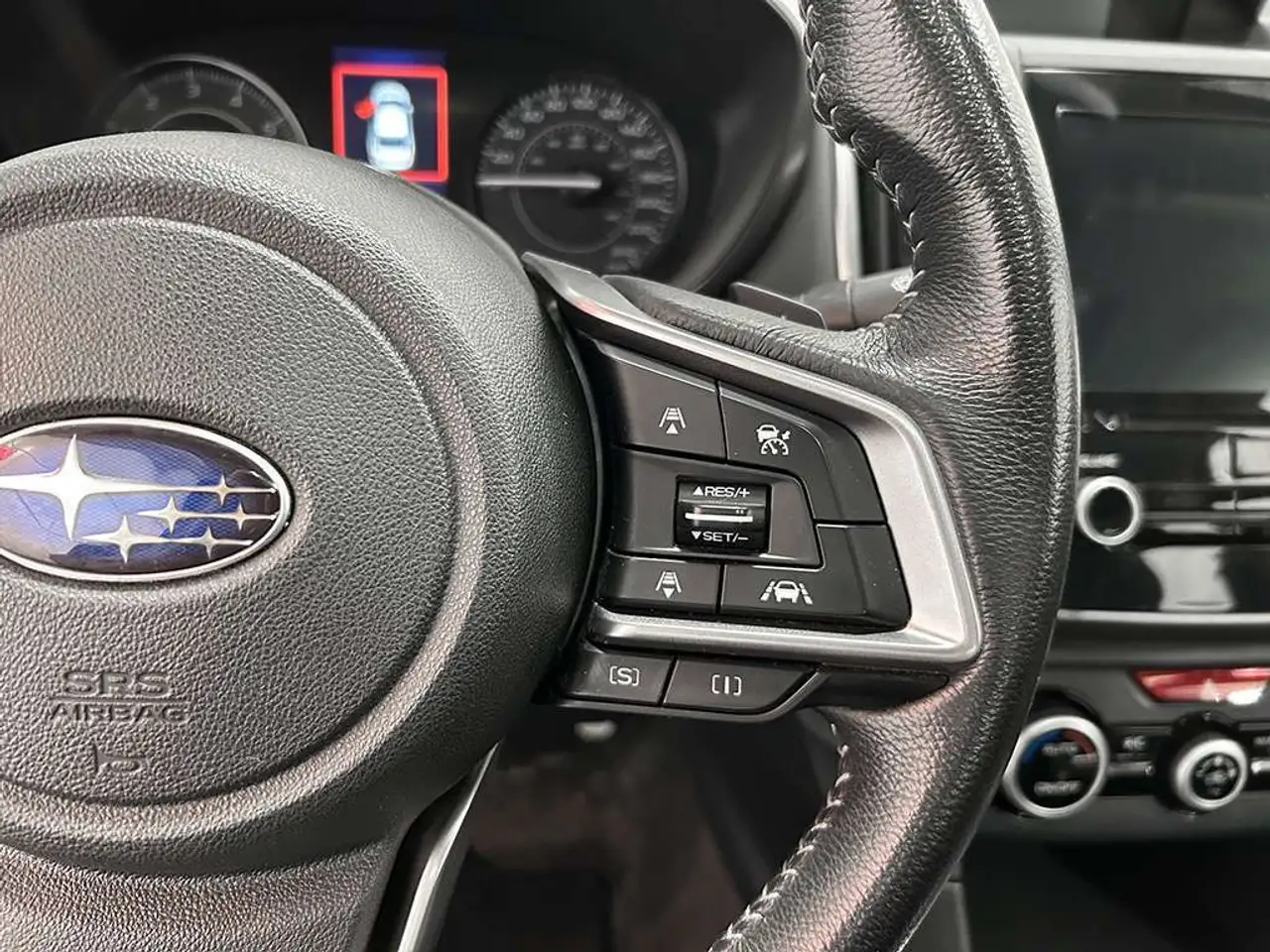 Subaru Impreza снимка Subaru Impreza