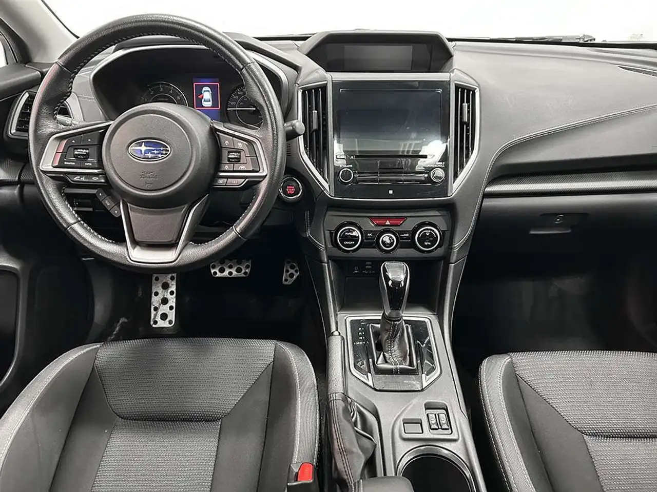 Subaru Impreza снимка Subaru Impreza