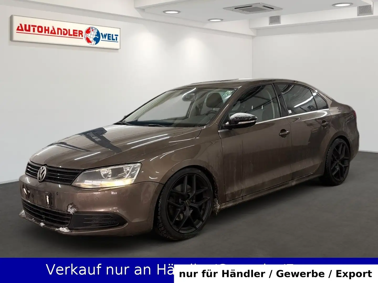 Volkswagen Jetta VI 2.0 TSI Highline Automatik AAC SHZ PDC Braun - 1