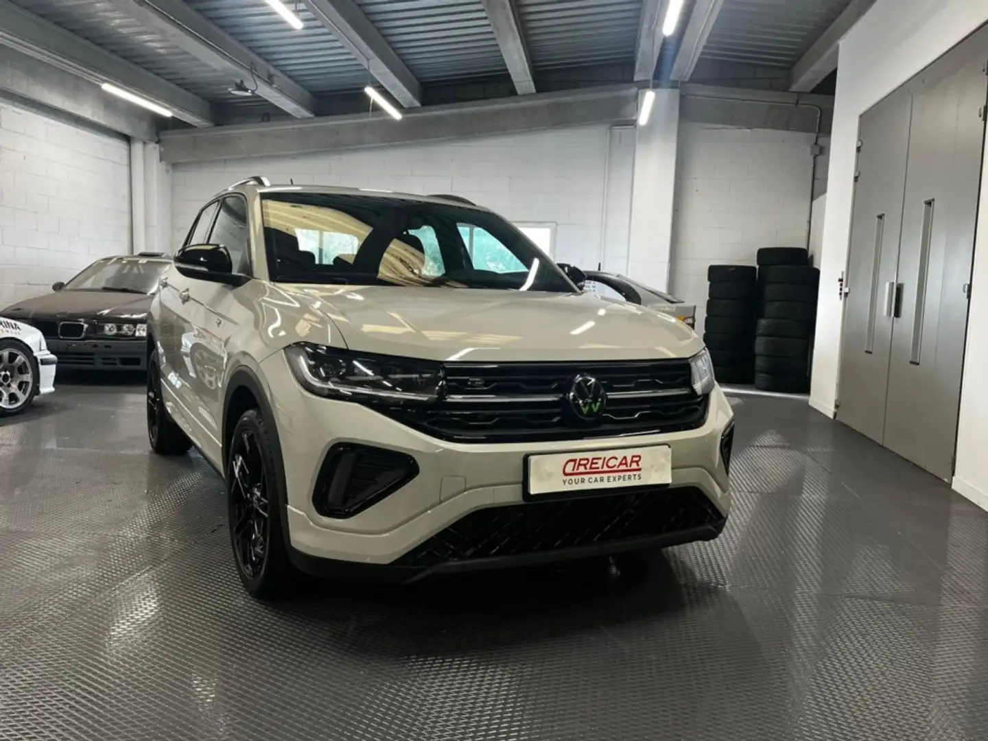 Volkswagen T-Cross 1.5 TSI R-Line Aut. 110kW Beige - 2