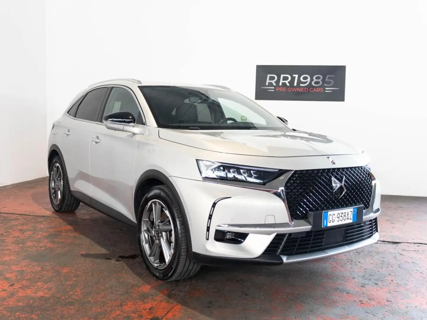 DS Automobiles DS 7 E-Tense 4x4 Rivoli PHEV Stříbrná - 1