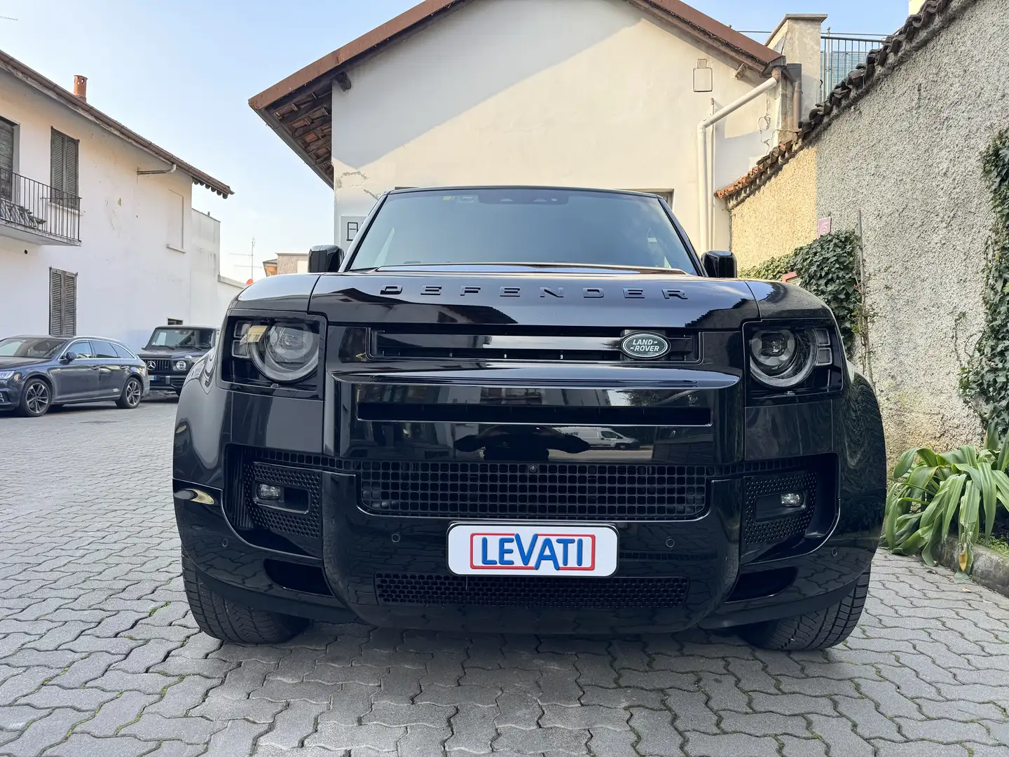 Land Rover Defender 110 2.0 si4 phev X awd 300cv auto FULL OPTIONAL !! Grau - 2