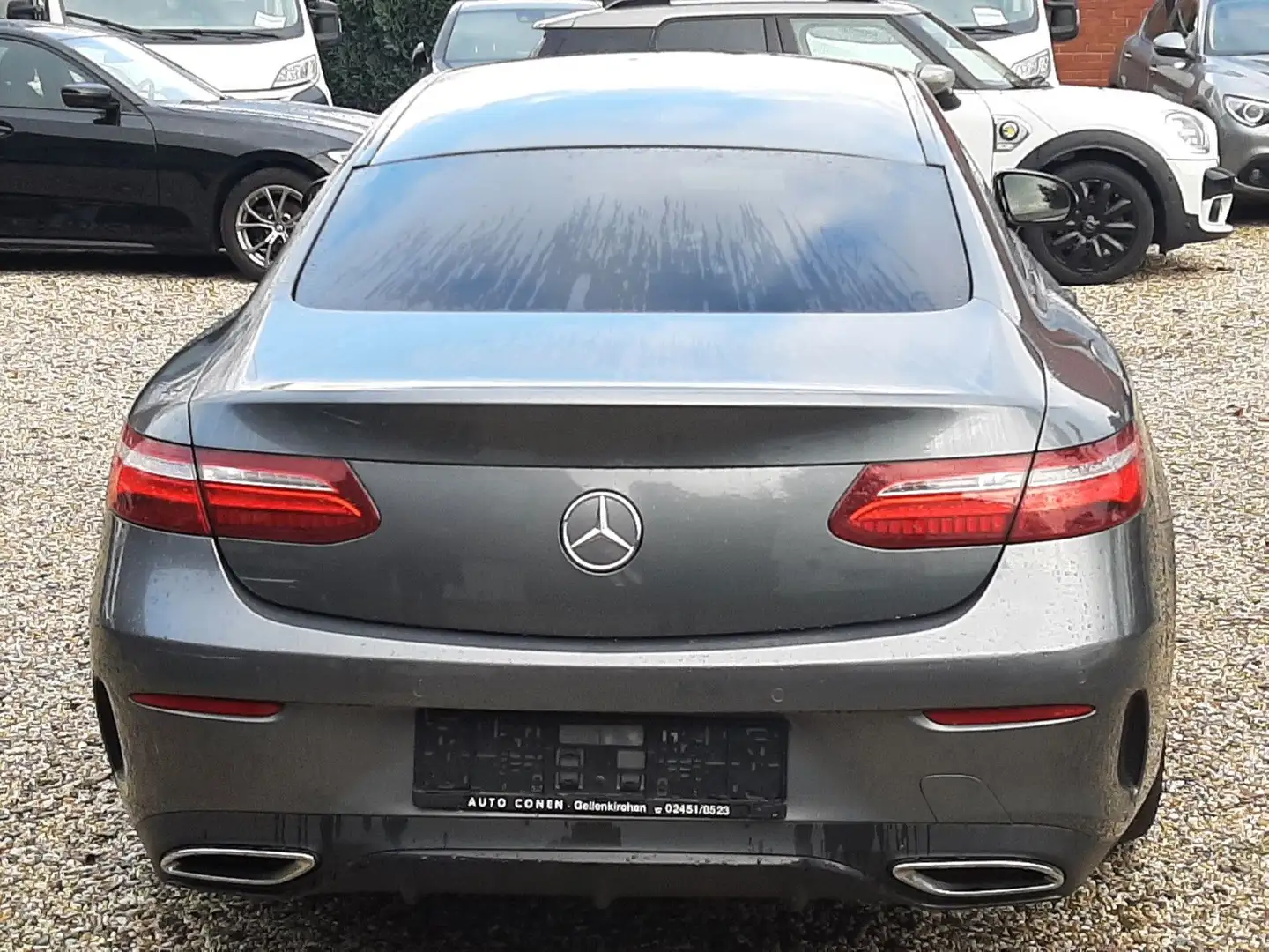 Mercedes-Benz E 220 E -Klasse Coupe E 220 d AMG Grijs - 1