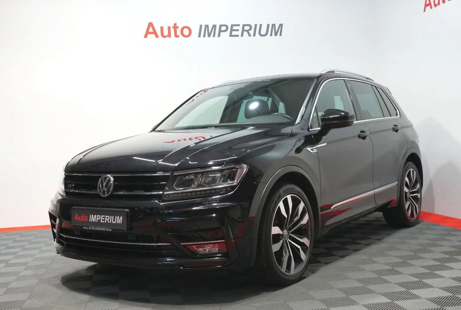 Volkswagen Tiguan Highline 4Motion*Finanzierung ab 3,99% * Чорний - 2