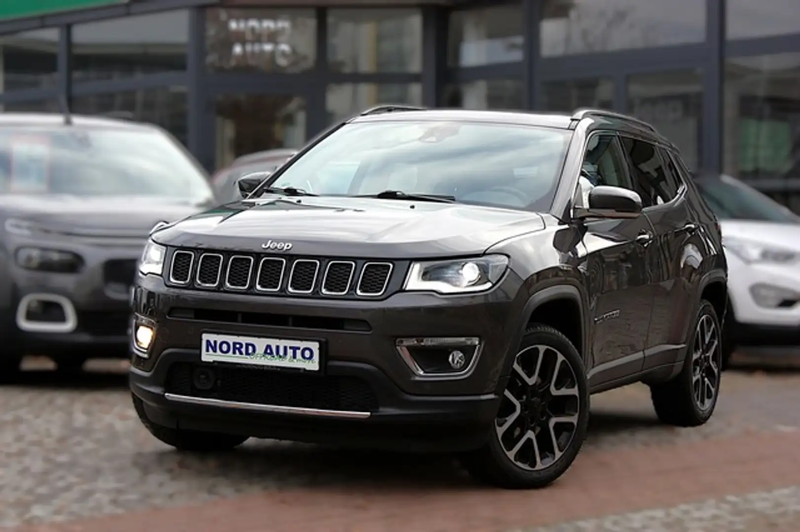 Jeep Compass 1.4 4x4 LIMITED Autom Leder/Navi/Kam/LED Gris - 2