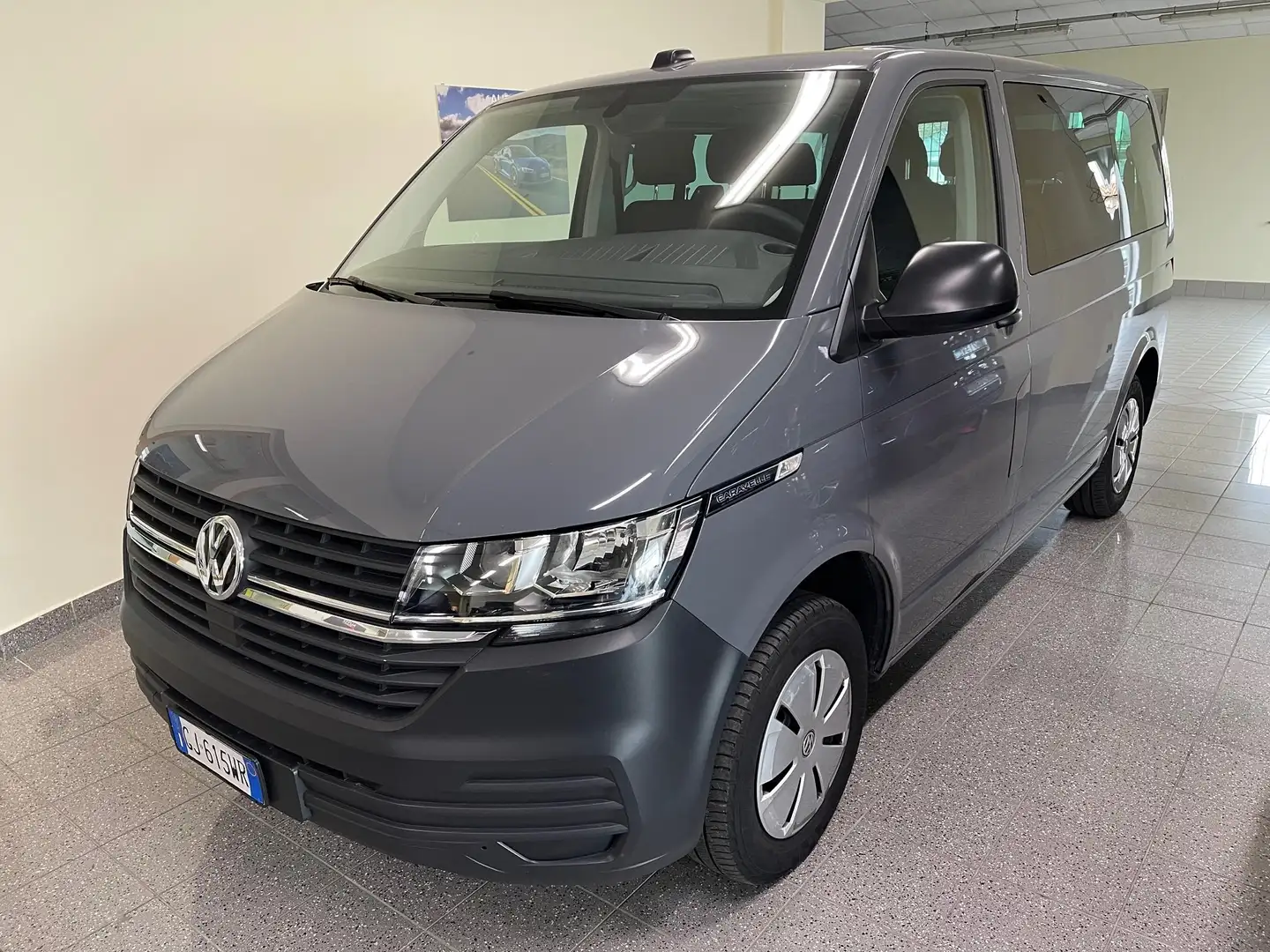 Volkswagen T6.1 Kombi 2.0 TDI Trendline PREZZO PIÙ IVA Gris - 2