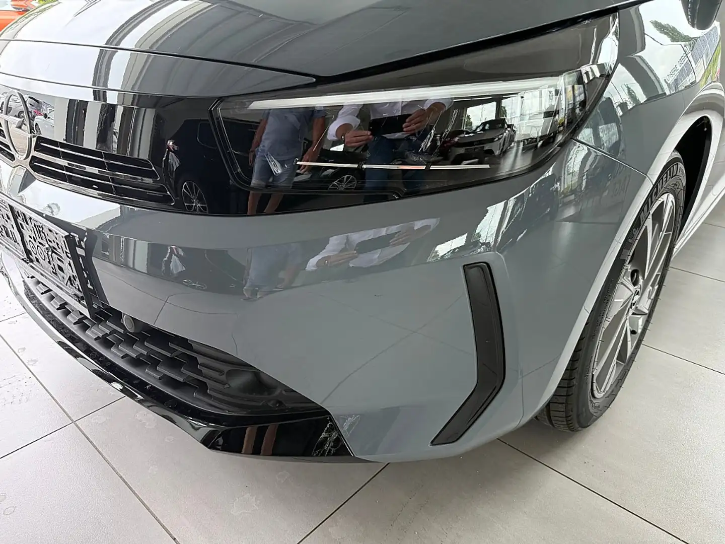 Opel Corsa Edition 1,2 100 Grau - 2