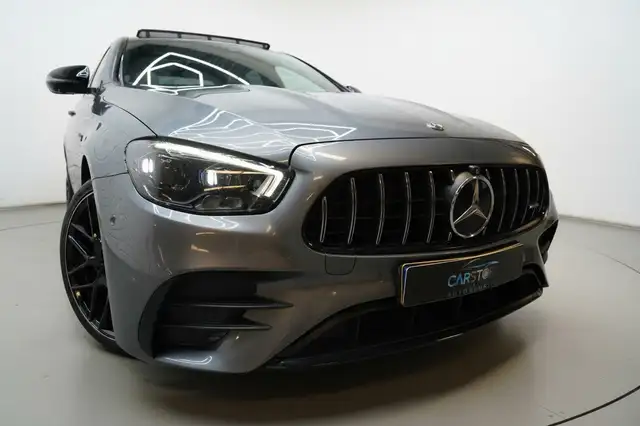 Mercedes-Benz E Class view 9