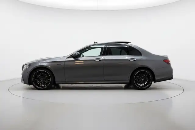 Mercedes-Benz E Class view 4