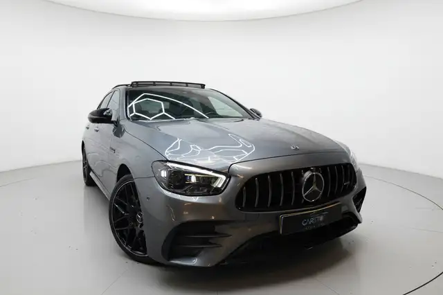 Mercedes-Benz E Class view 25